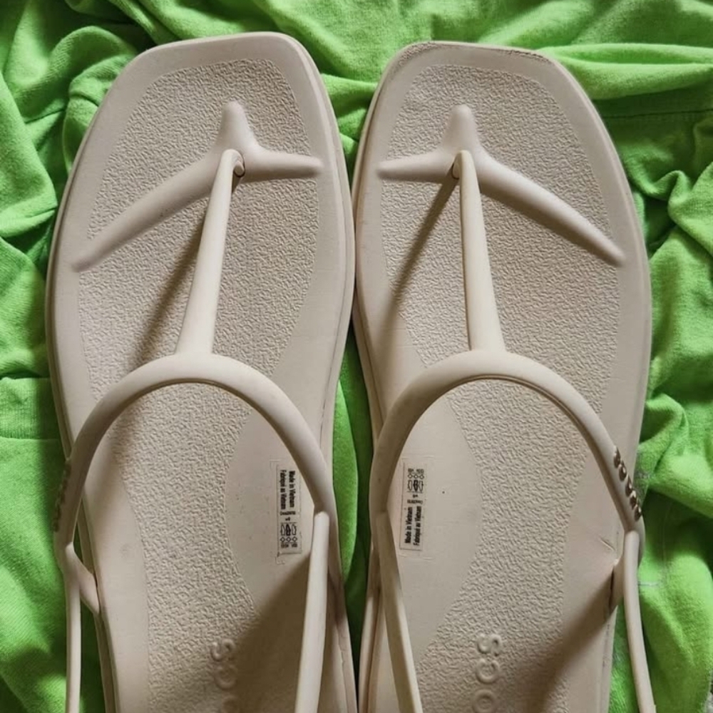 Crocs Women's Cream Sandals